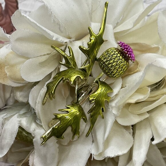Thistle Pin Gold Flower Scotland Classic Brooch Hat Pin Scarf jewelry Purple - Picture 2 of 16
